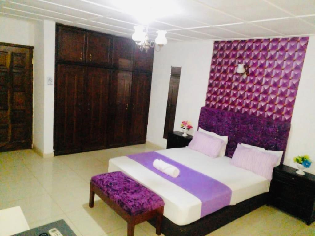 Zunox Guest House Freetown Extérieur photo